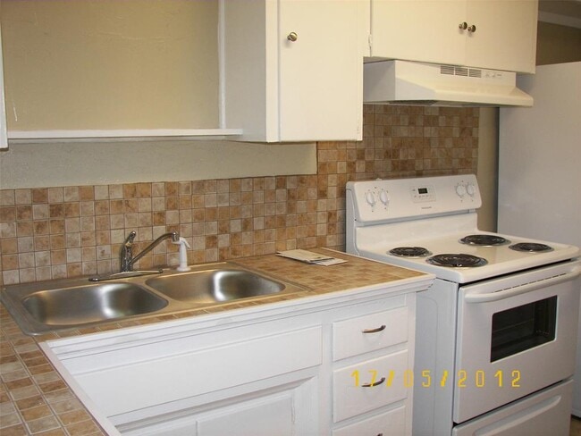 Building Photo - 531 Babb Dr