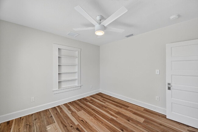 Building Photo - Fully Renovated 3 bedroom St. Pete Home | ...