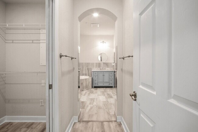 Building Photo - Beautiful Palencia Condo Available for Rent
