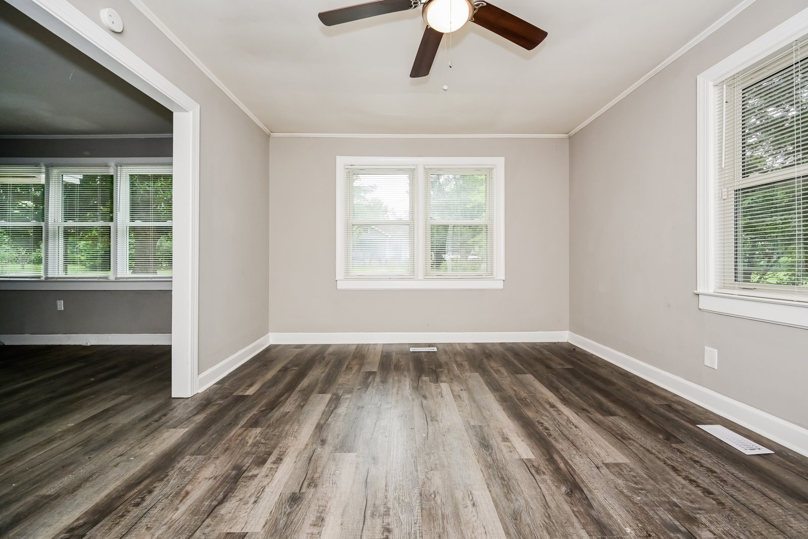Building Photo - 156 Parkwood Ave