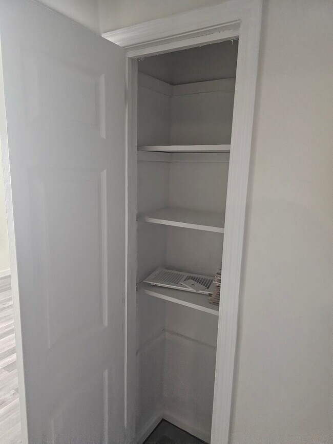 Building Photo - Totally remodeled 2BR