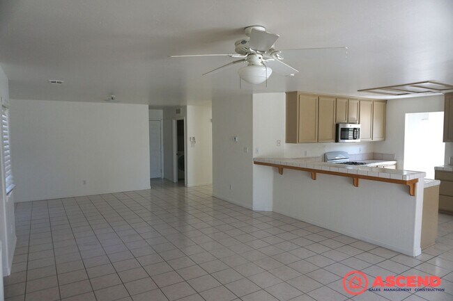 Building Photo - Home Located in Villages of Brimhall