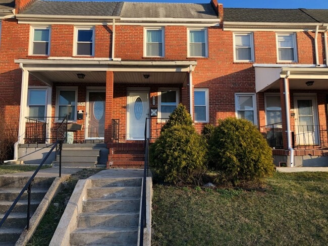 Primary Photo - *COMING SOON* Beautiful, Spacious Townhome...