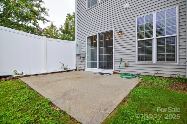 Building Photo - 9908 Fallon Trace Ave