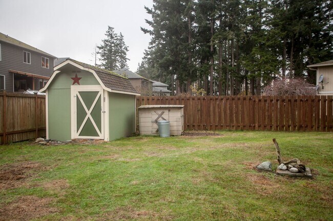 Building Photo - 1205 NW Crosby Ave