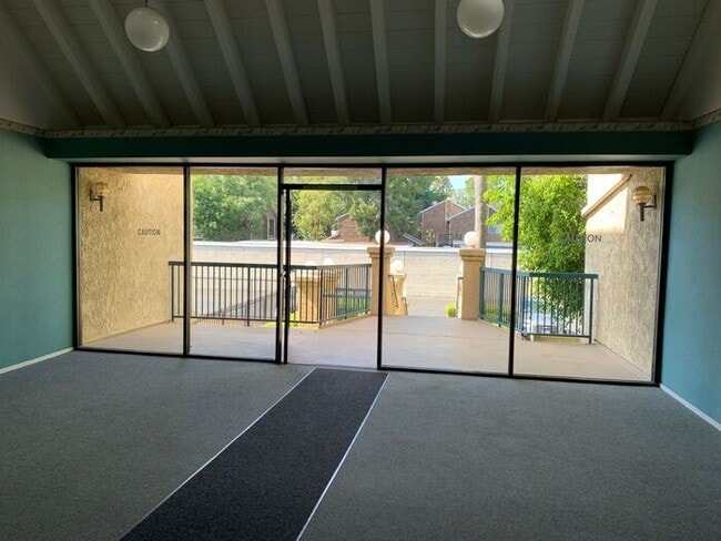 Building Photo - GREAT & SPACIOUS 2BD 2BA FOR LEASE!
