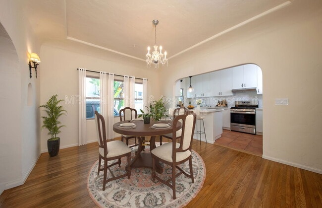 Building Photo - 1260 Ridgeley Dr