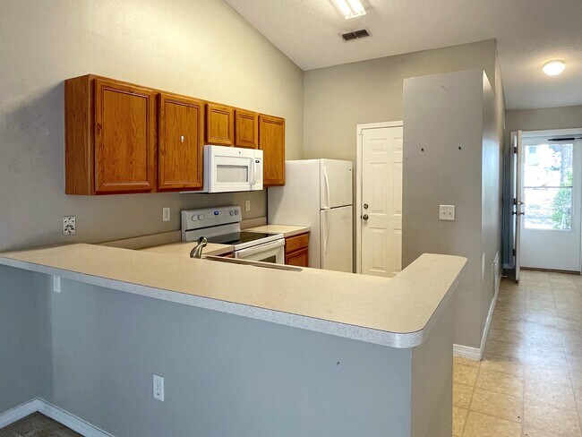 Building Photo - 150 Cabana Way