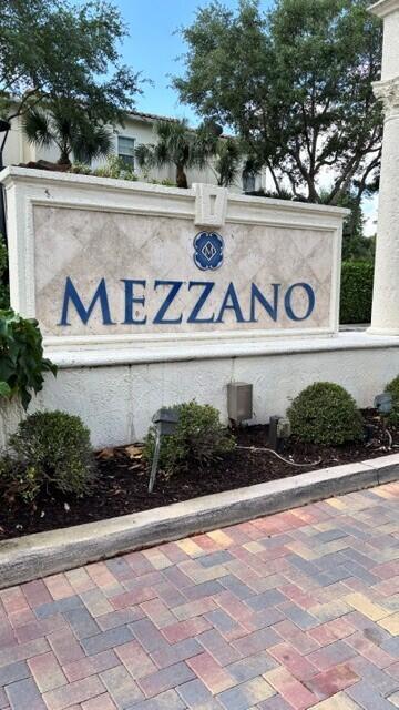 Building Photo - 9901 Baywinds Blvd