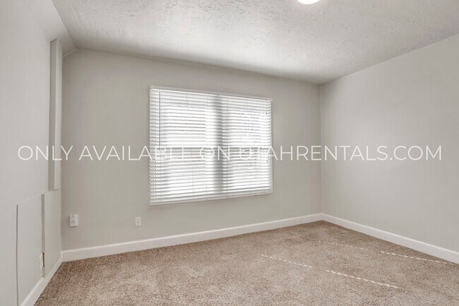 Building Photo - 222 S 100 E