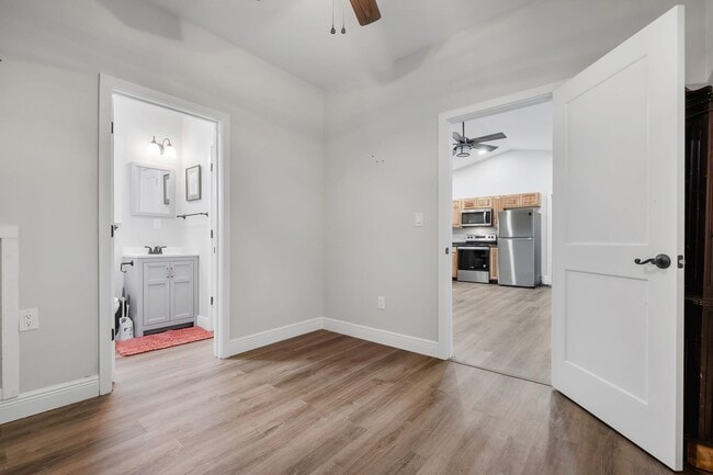 Building Photo - 70 Fonigan Rd