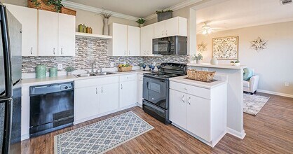 Building Photo - Bonus Perk: Up to $500 off—Just for Moving...