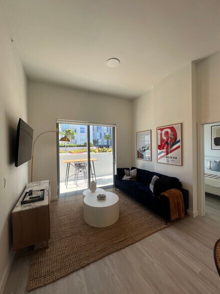 Building Photo - 1337 NW 32nd St