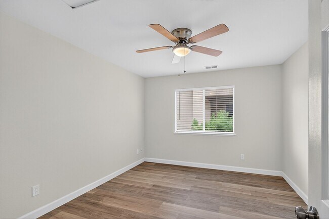 Building Photo - Most Desireable Neighborhood in Temecula  Eastridge by Redhawk