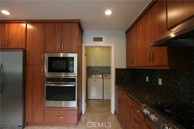 Building Photo - 11400 Dona Evita Dr