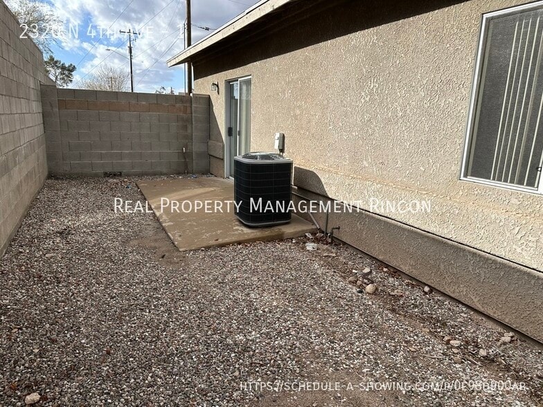 Building Photo - 2320 N 4th Ave