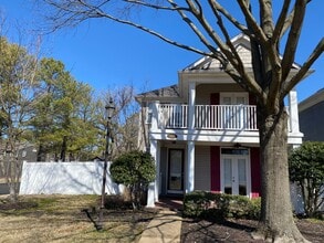 Building Photo - Rare home on the island! Large fenced in back yard! Pets are allowed. Owner will manage.