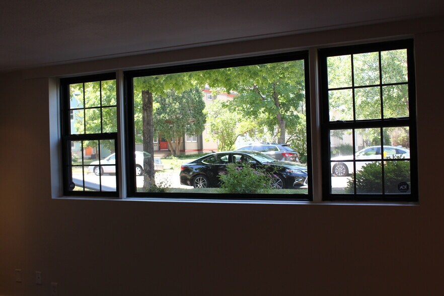 Building Photo - 3215 Pillsbury Ave S