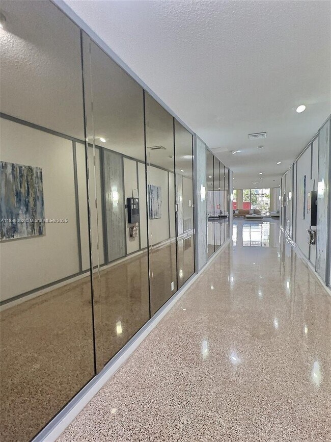 Building Photo - 137 Golden Isles Dr
