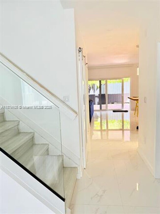 Building Photo - 3871 SW 147th Ave