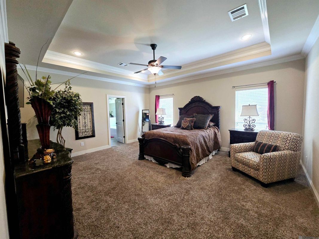 Building Photo - 18258 River Landing Dr