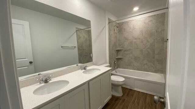 Building Photo - 111 Mountain Maple St