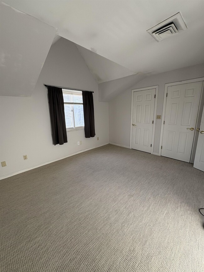 Building Photo - 71 Spinnaker Way