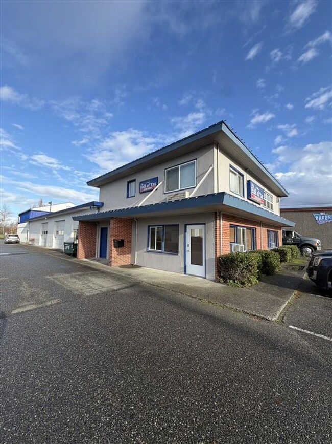 Building Photo - 1795 Main Street