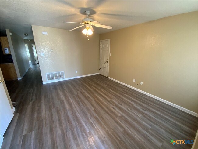 Building Photo - 2602 Edgefield St