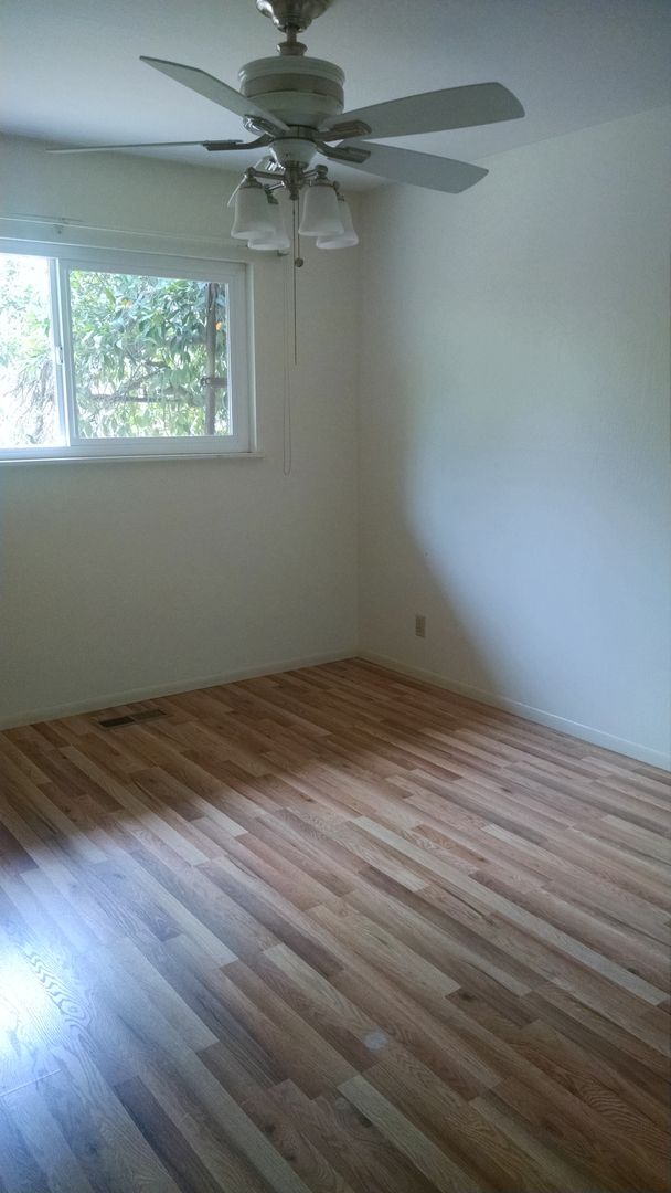 Building Photo - 9785 McAnarlin Ave
