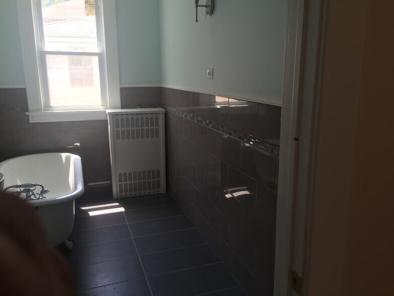 Building Photo - 48 Nesbit Avenue