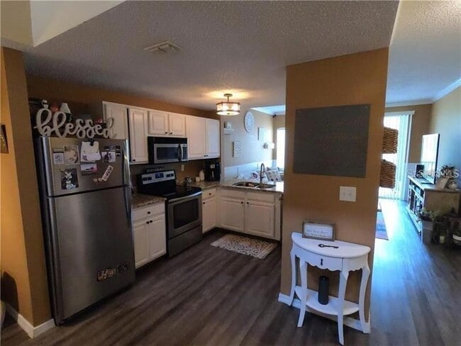 Building Photo - 5450 Bentgrass Dr