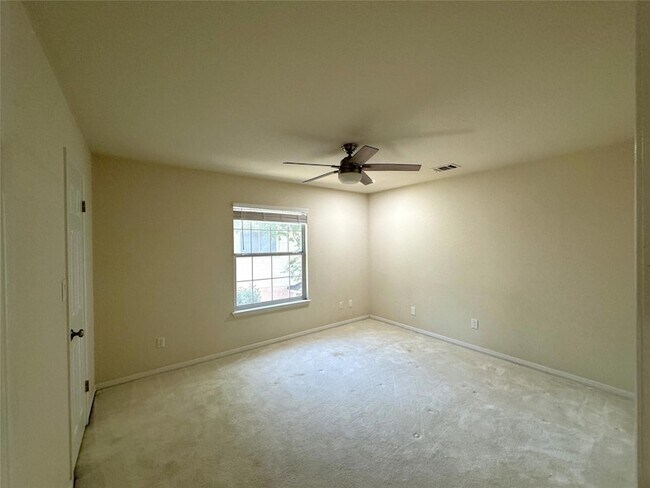 Building Photo - 8807 Splitarrow Dr