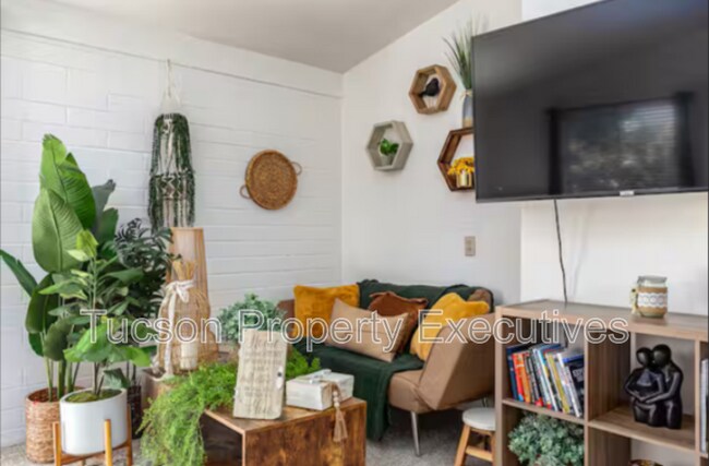 Building Photo - 1227 N Belvedere Ave