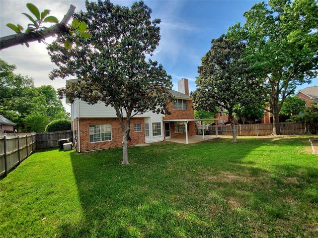 Building Photo - 1040 Woodbriar Dr