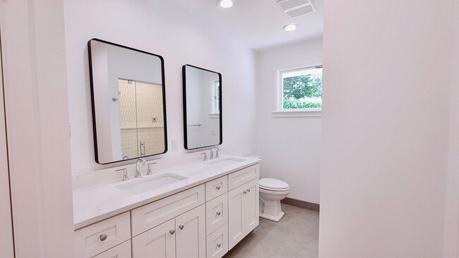 Building Photo - Broadmoor Mid-Century 3 Bedroom Ranch With...