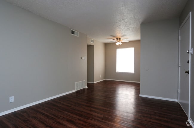1BDx1BA - 1000 Mary Apartment Homes