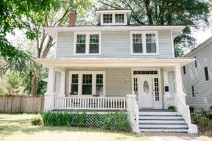Building Photo - 214 W 32nd St