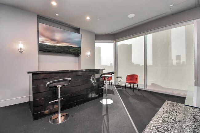 Building Photo - 1600 Post Oak Blvd