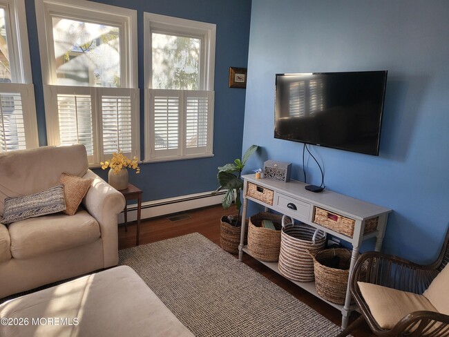 Building Photo - 80 Heck Ave