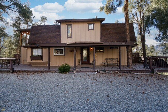 Building Photo - 16717 Quail Pl