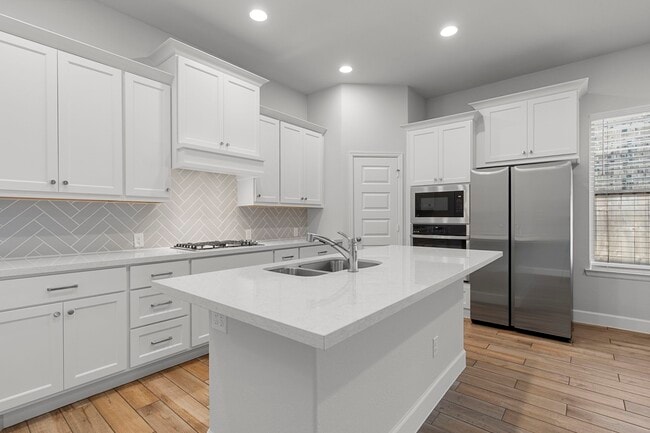 Building Photo - 7438 Cattail Fls Ln