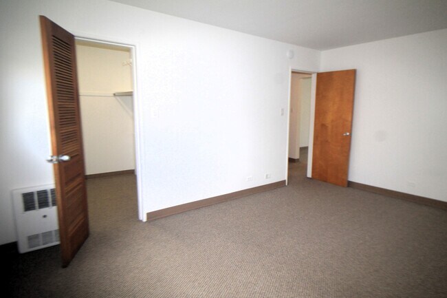 Building Photo - 210 N Kenilworth Ave