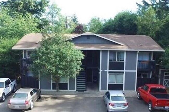 Primary Photo - Cute & Spacious 2 Bedroom 1 Bath 4 Plex in...