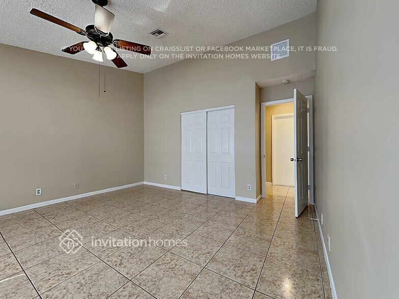 Building Photo - 330 Apache Ln