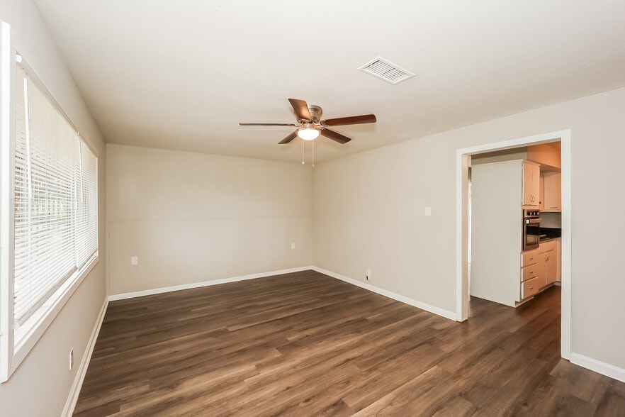 Building Photo - 1983 Monaco Dr