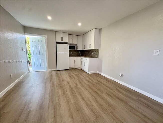 Building Photo - 11960 SW 35th Terrace
