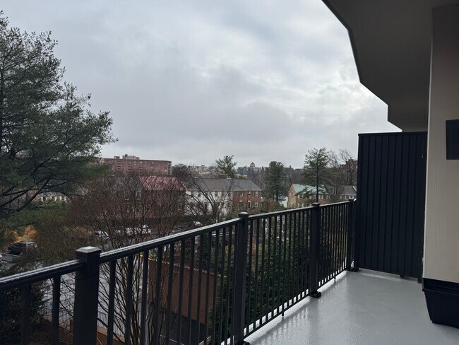 Building Photo - 3101 New Mexico Ave NW