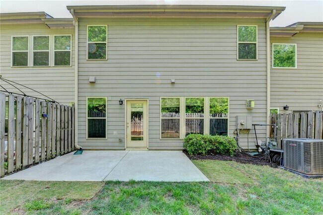 Building Photo - 7245 Heritage Oak Ct