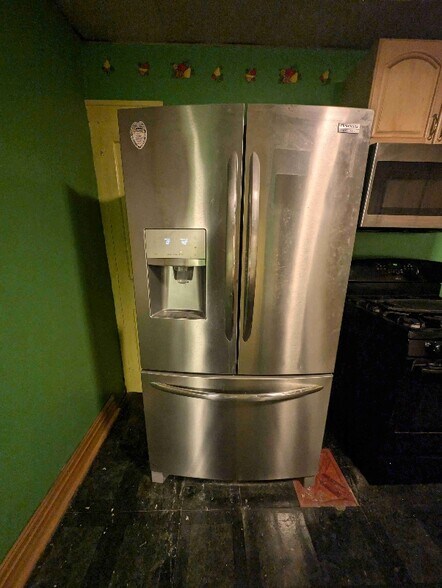 Building Photo - 2024 S 69th St